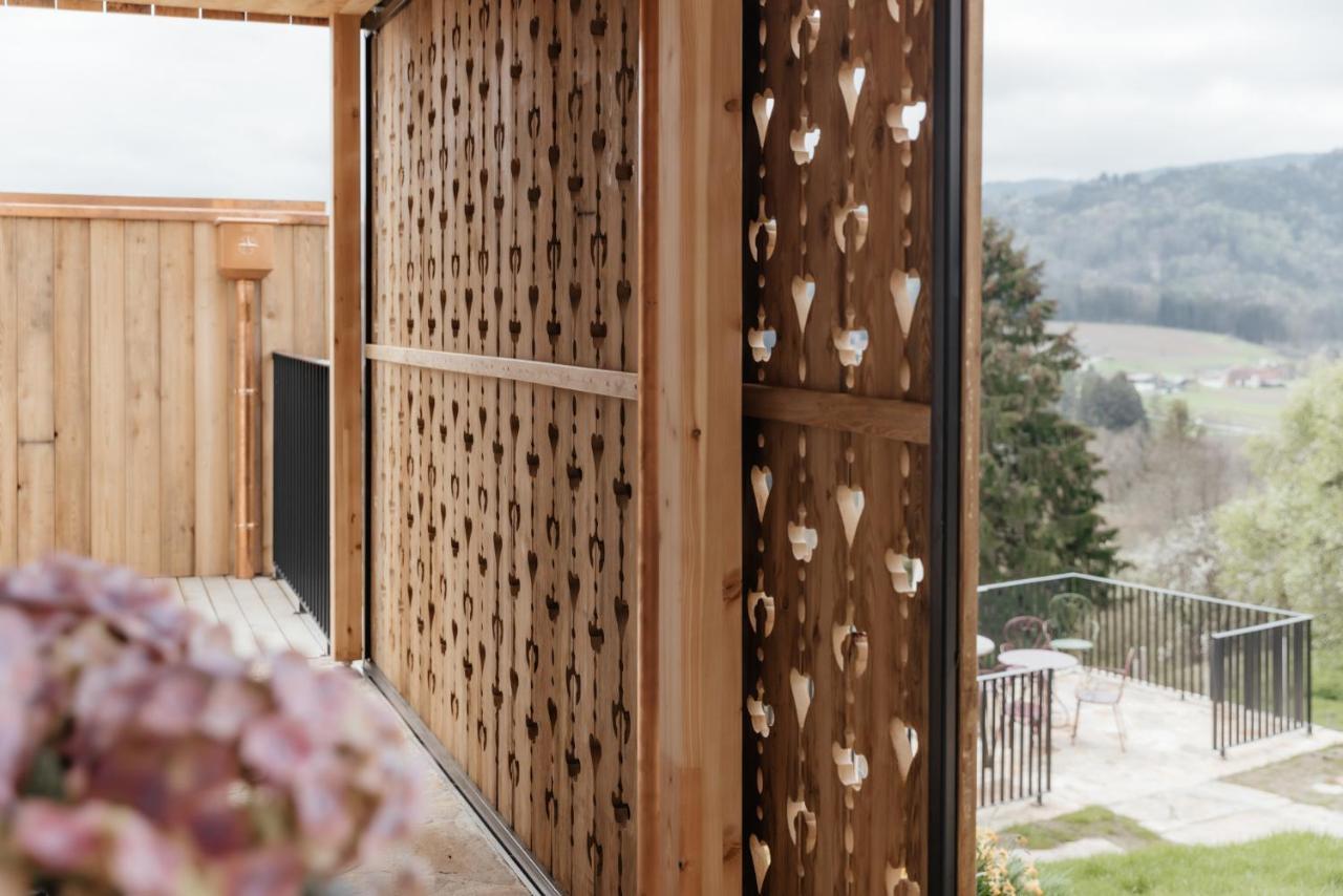 Am Wildbachberg - Luxus Ferienhaeuser Mit Infinitypool, Privatsauna Und Weinkeller 도이치란즈베르그 외부 사진