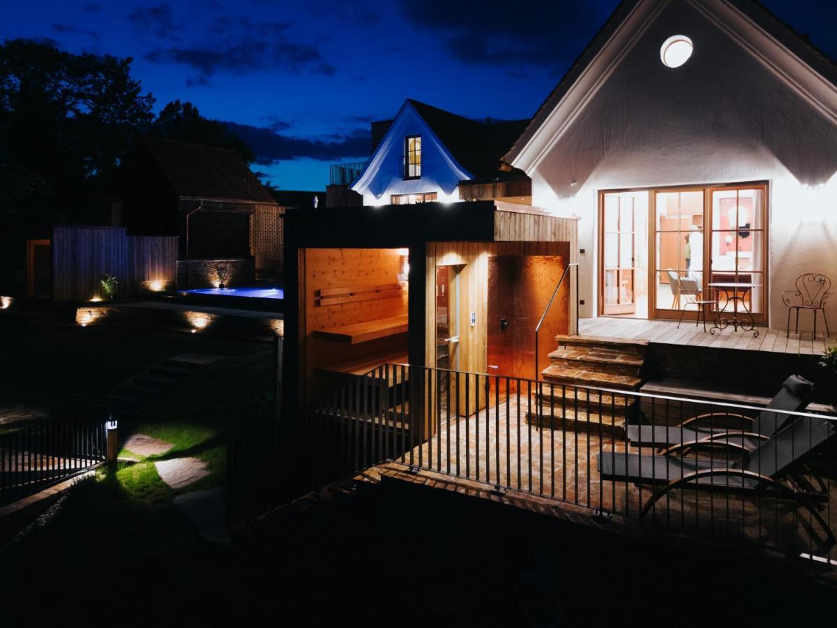 Am Wildbachberg - Luxus Ferienhaeuser Mit Infinitypool, Privatsauna Und Weinkeller 도이치란즈베르그 외부 사진