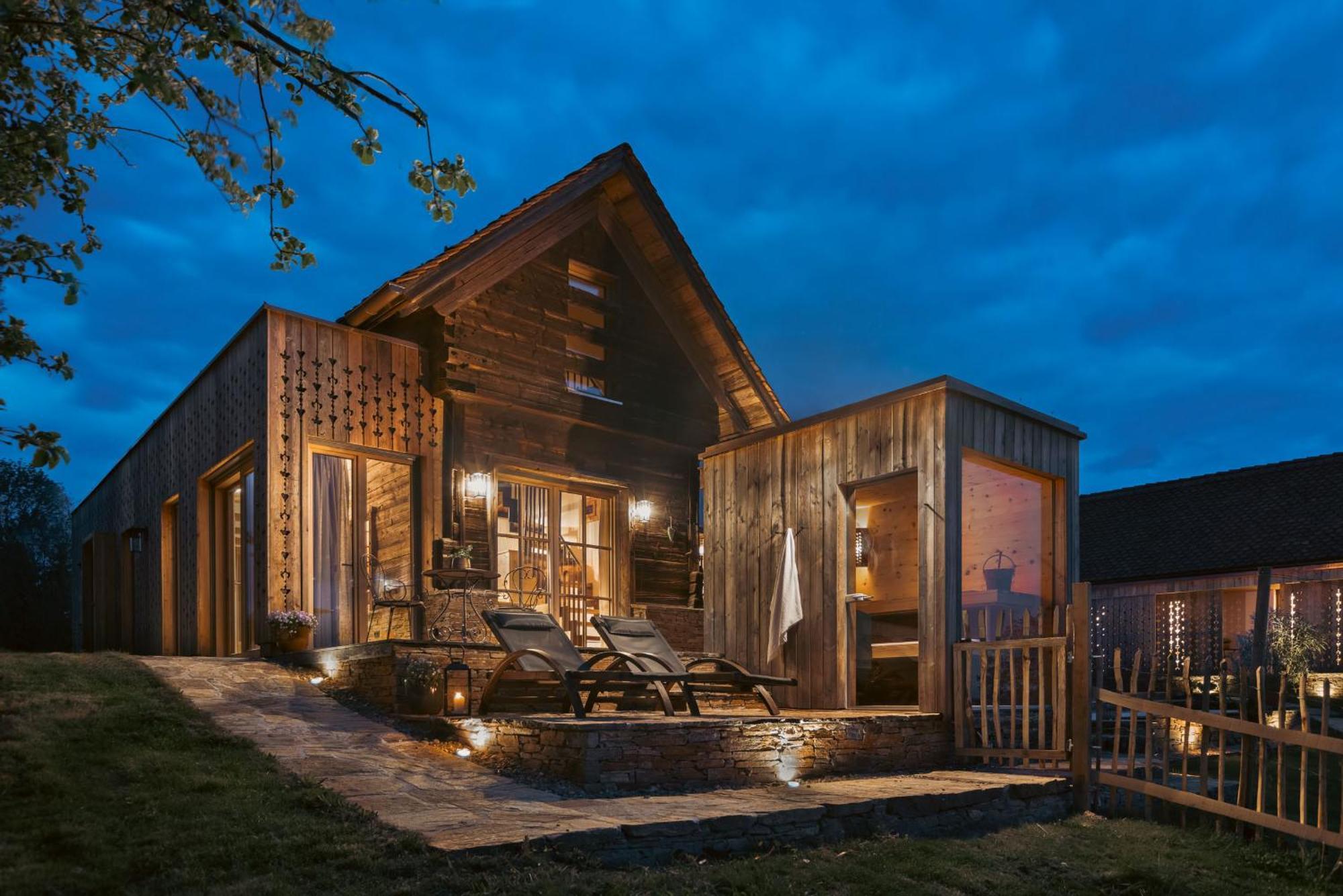 Am Wildbachberg - Luxus Ferienhaeuser Mit Infinitypool, Privatsauna Und Weinkeller 도이치란즈베르그 외부 사진