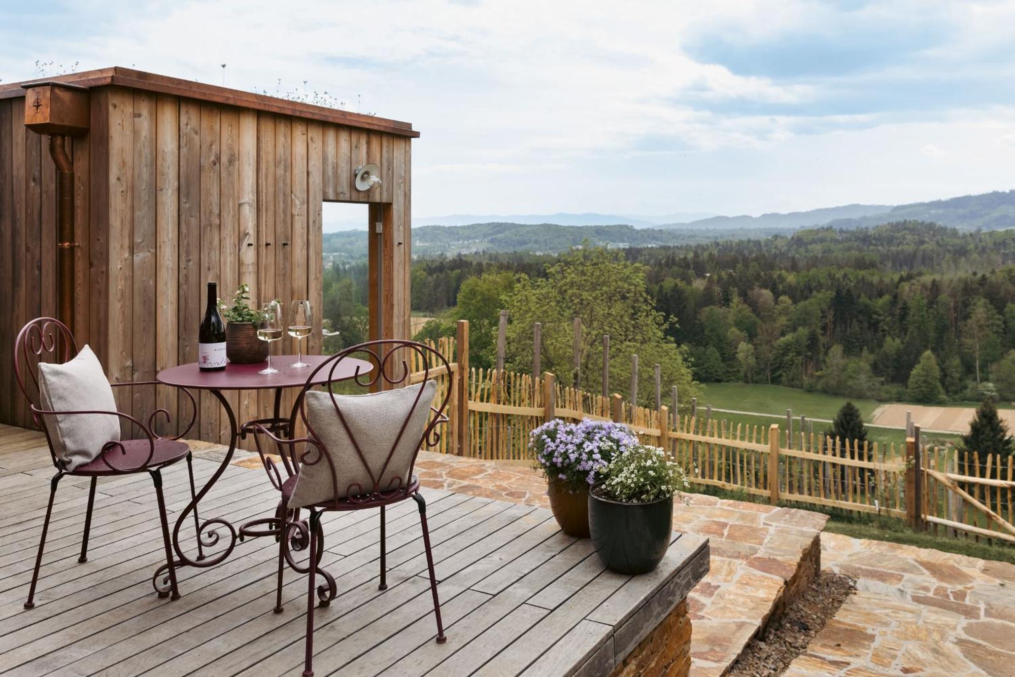 Am Wildbachberg - Luxus Ferienhaeuser Mit Infinitypool, Privatsauna Und Weinkeller 도이치란즈베르그 외부 사진